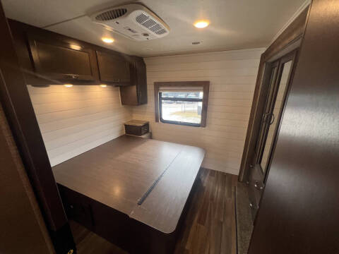 2017 Thor Motor Coach ACE BUNK HOUSE