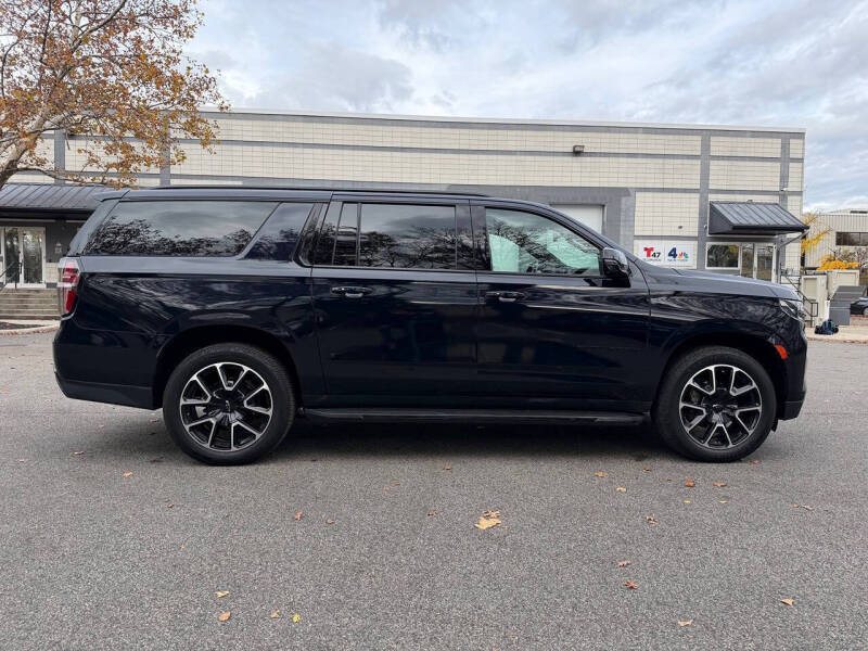 2021 Chevrolet Suburban RST