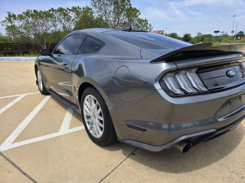 2021 Ford Mustang EcoBoost