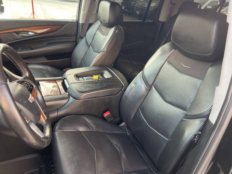 2017 Cadillac Escalade ESV Luxury