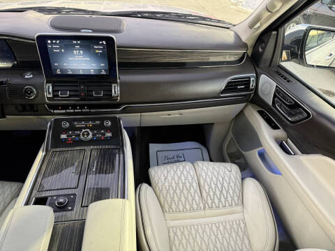 2019 Lincoln Navigator L Black Label