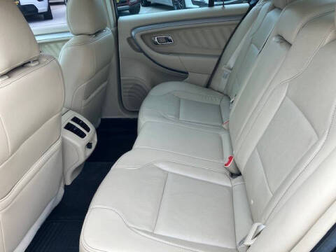 2016 Ford Taurus SEL