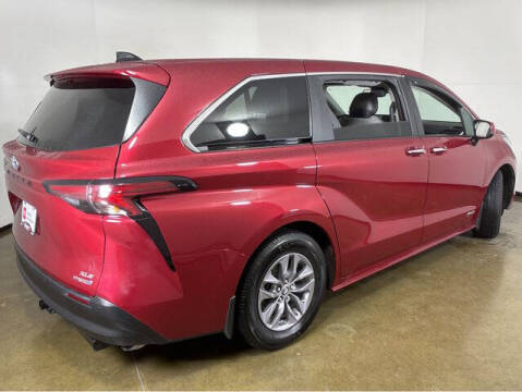 2021 Toyota Sienna XLE 7-Passenger