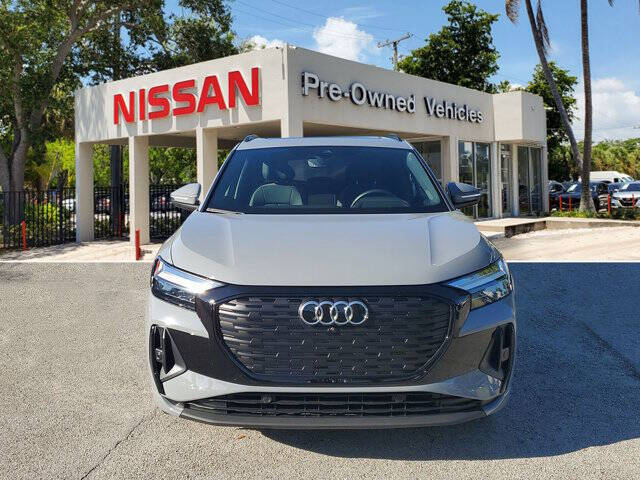 2025 Audi Q4 e-tron quattro Premium 55