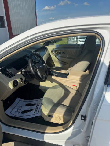 2016 Ford Taurus SEL