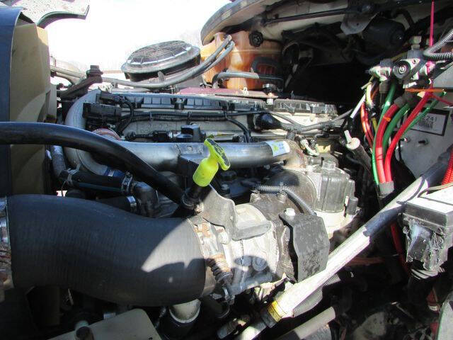 2013 Freightliner 114 SD