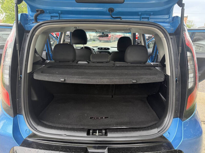 2016 Kia Soul +