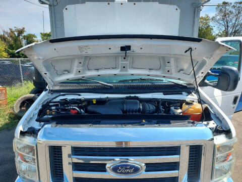 2016 Ford E-Series E-350 SD
