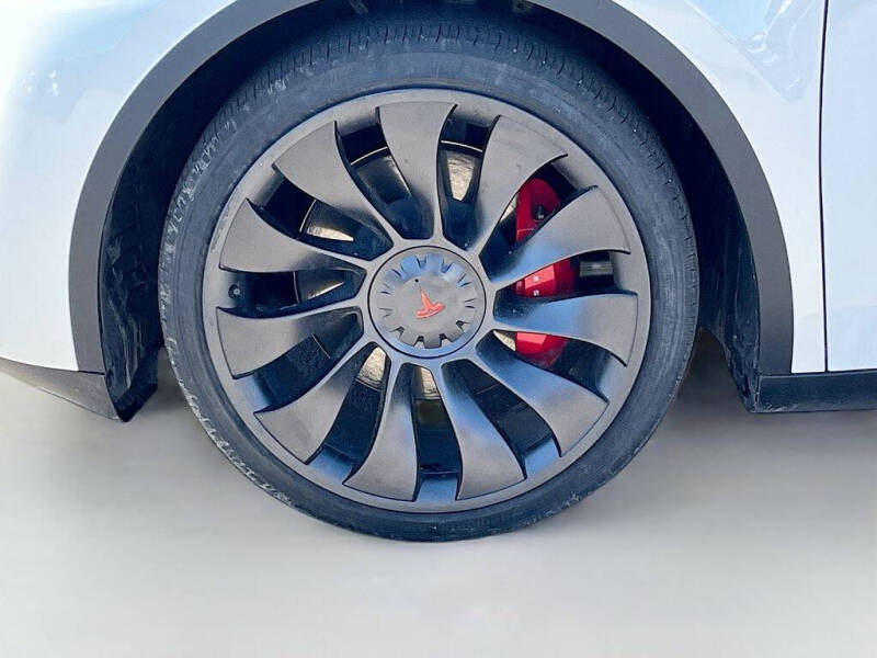 2024 Tesla Model Y Performance