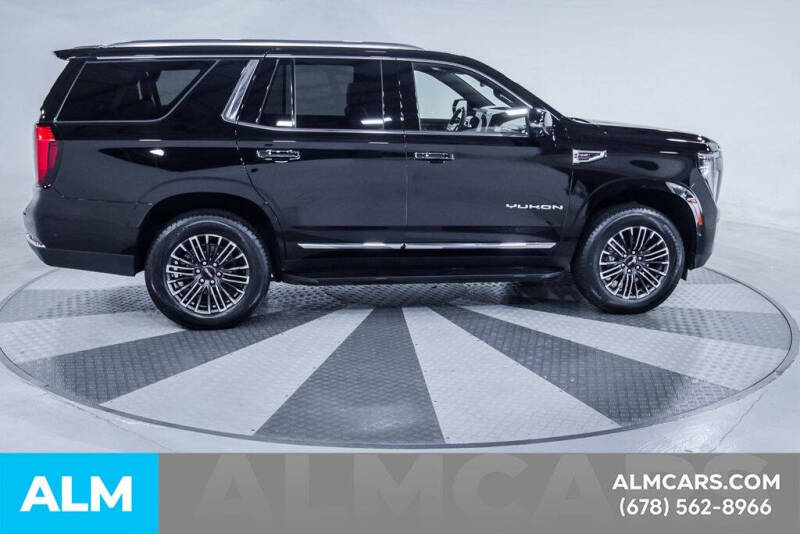 2025 GMC Yukon Elevation