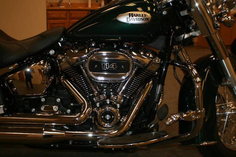 2024 Harley-Davidson FLHCS HERITAGE CLASSIC 114