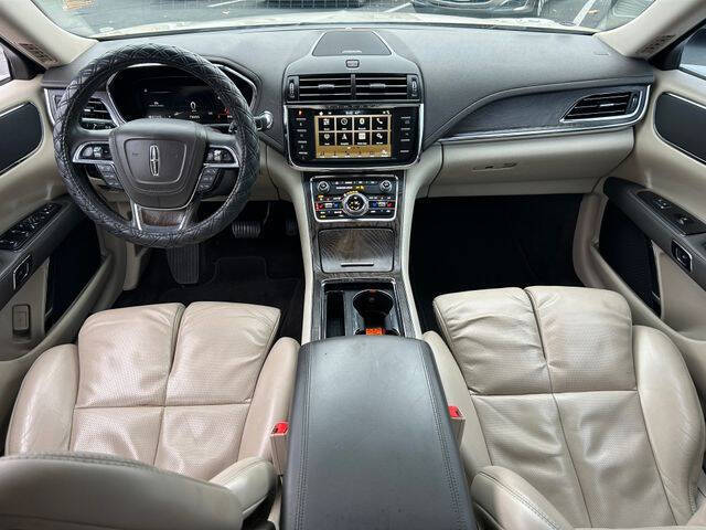 2018 Lincoln Continental Select