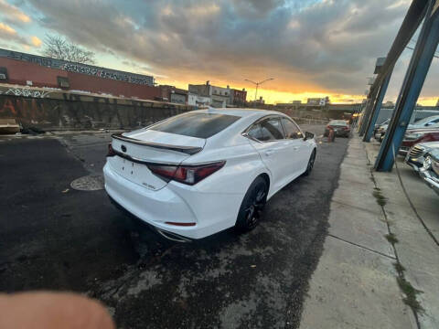 2022 Lexus ES 350 F SPORT