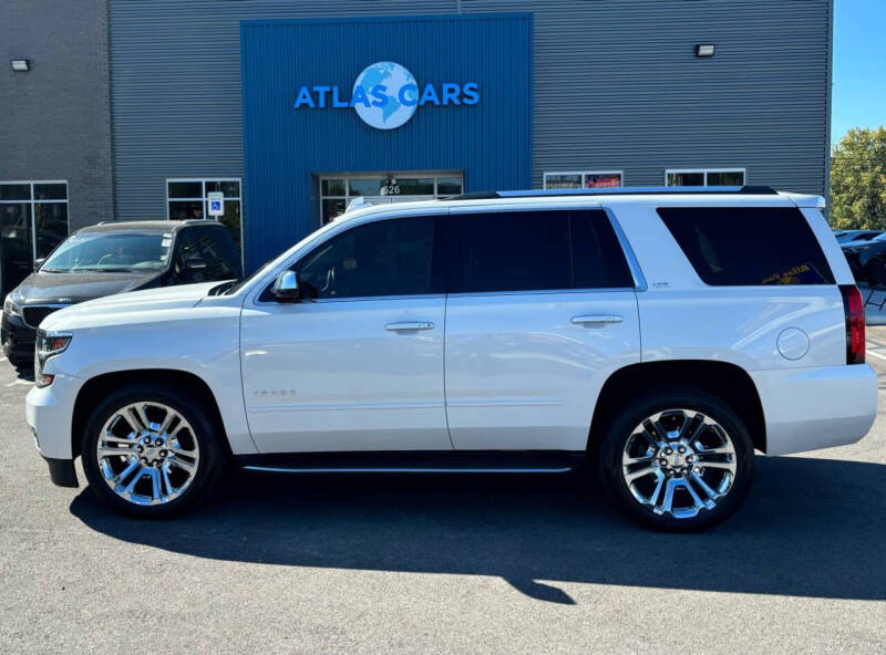 2016 Chevrolet Tahoe LTZ photo 2