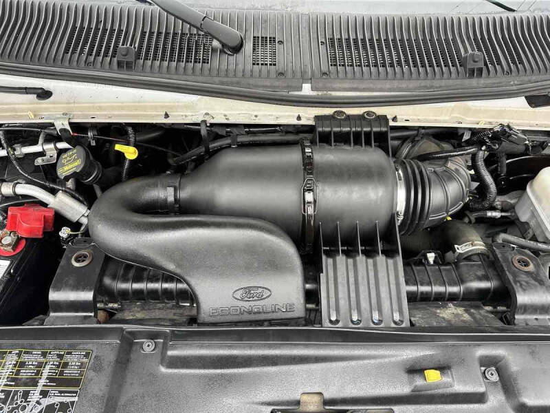 2012 Ford E-Series E-350 SD XLT