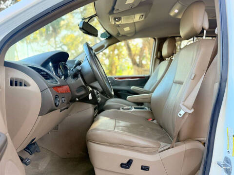 2014 Chrysler Town and Country Touring