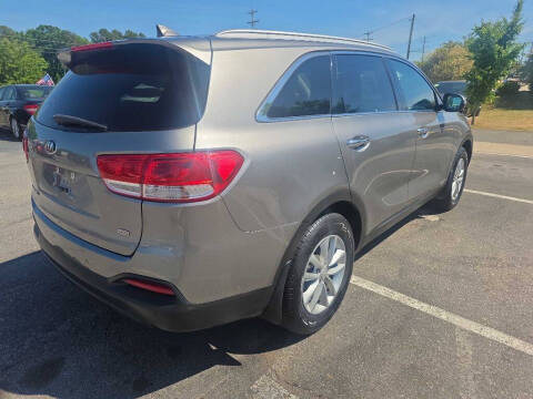 2017 Kia Sorento LX
