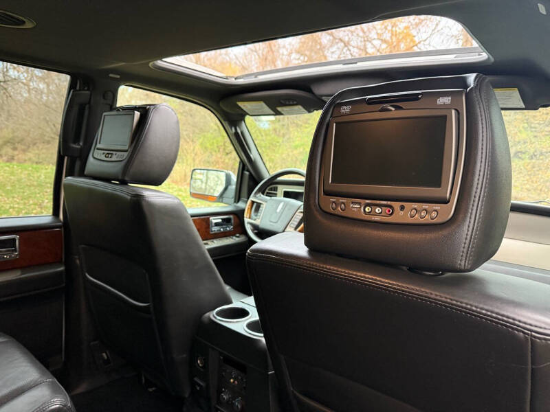 2012 Lincoln Navigator L
