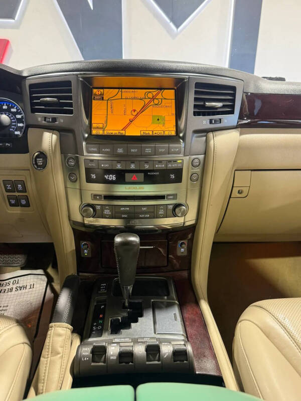 2011 Lexus LX 570