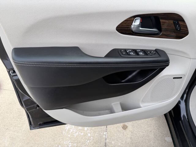 2022 Chrysler Pacifica Limited