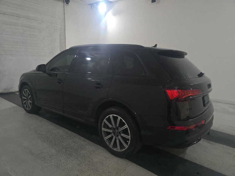 2023 Audi Q7 quattro Premium Plus 45 TFSI