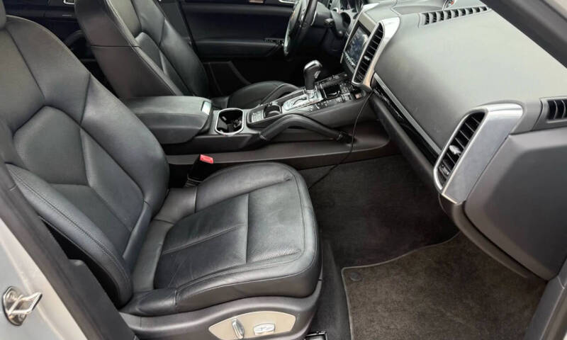 2013 Porsche Cayenne Tiptronic