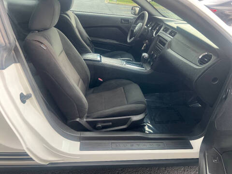 2011 Ford Mustang V6 Premium