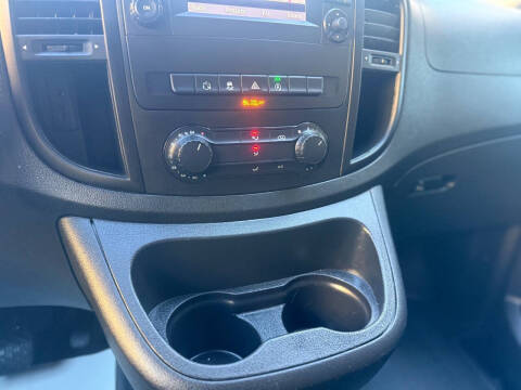 2016 Mercedes-Benz Metris