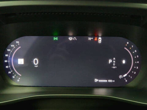 2024 Volvo XC40 B5 Plus Bright Theme