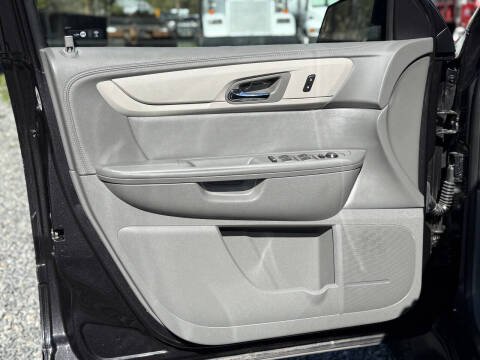 2017 Chevrolet Traverse LS