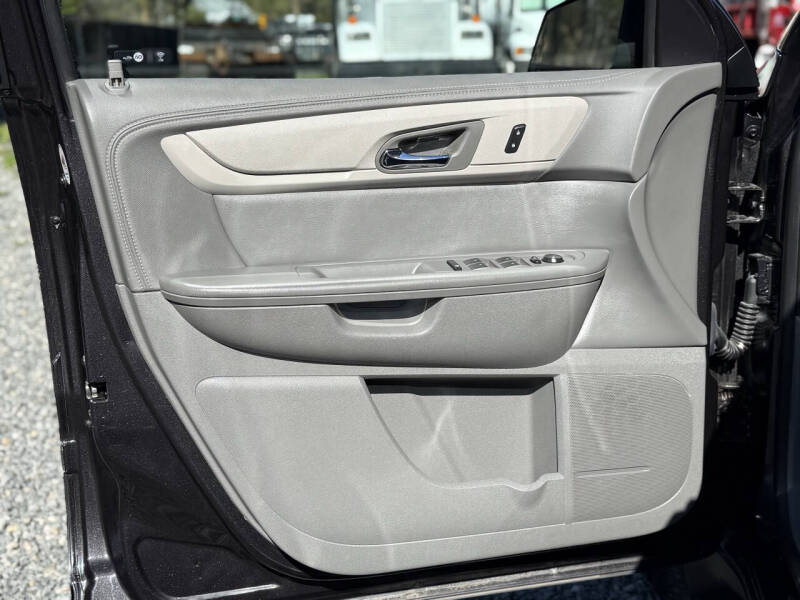2017 Chevrolet Traverse LS