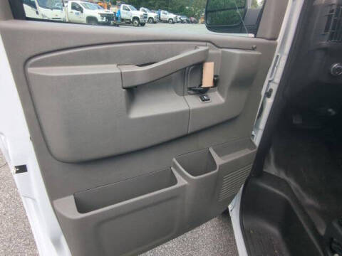 2025 Chevrolet Express 2500