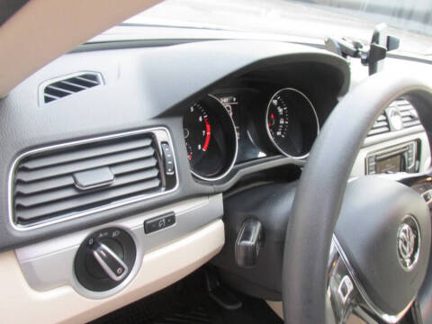 2017 Volkswagen Passat 1.8T S