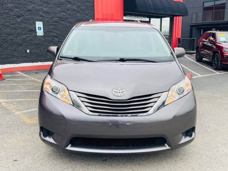 2015 Toyota Sienna