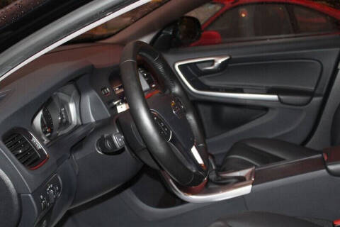 2018 Volvo V60 Cross Country T5 Premier