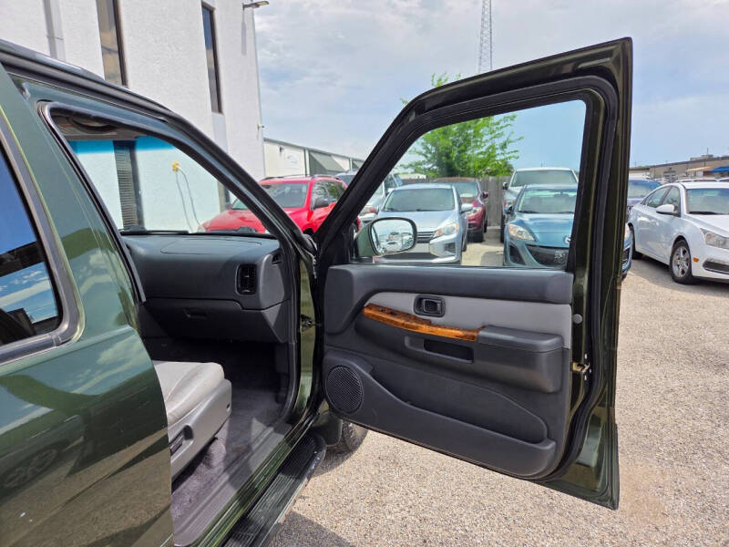 1996 Nissan Pathfinder LE