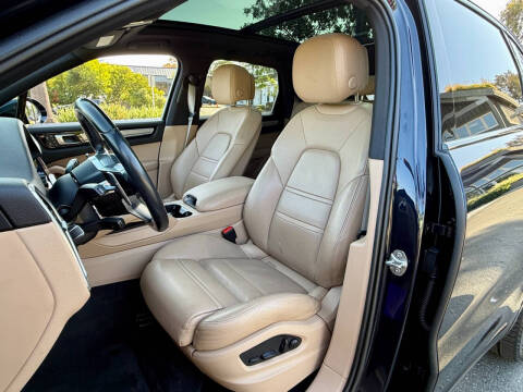 2022 Porsche Cayenne Platinum Edition