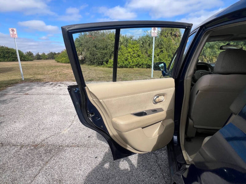 2007 Nissan Versa 1.8 SL