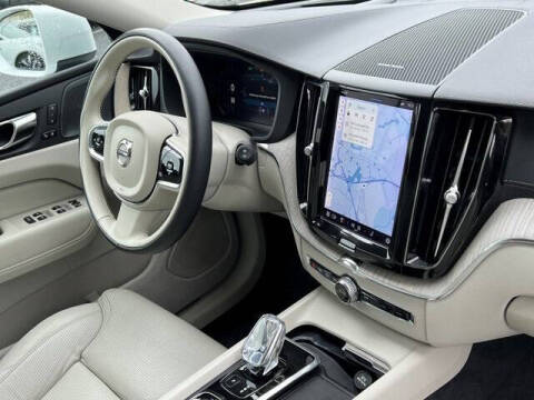 2022 Volvo XC60 B5 Inscription