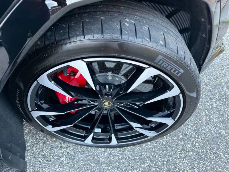 2024 Lamborghini Urus S