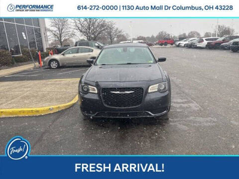 2018 Chrysler 300 Touring