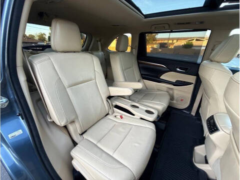 2017 Toyota Highlander Limited Platinum