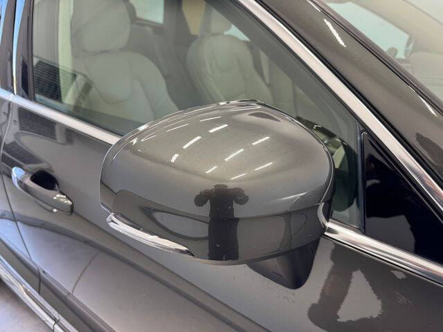 2022 Volvo XC60 Recharge T8 Inscription