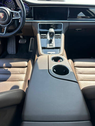 2017 Porsche Panamera 4S