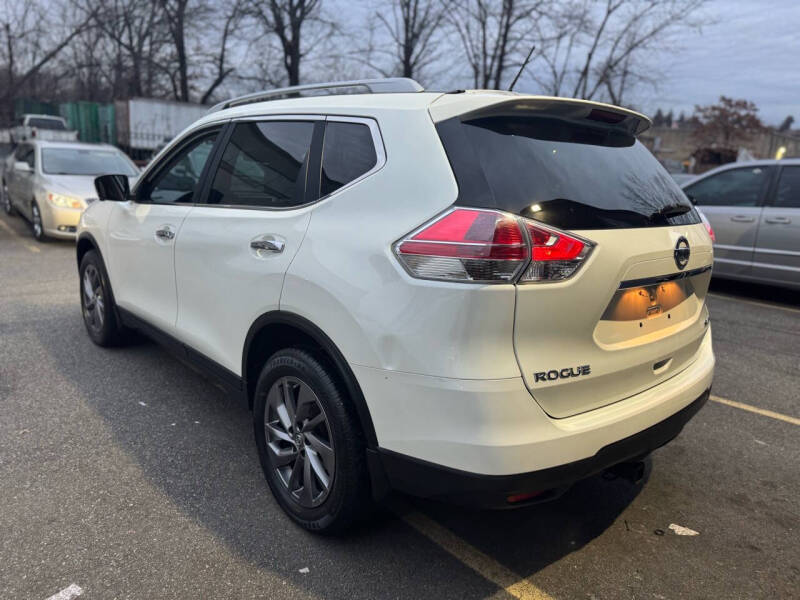 2016 Nissan Rogue SL photo 13