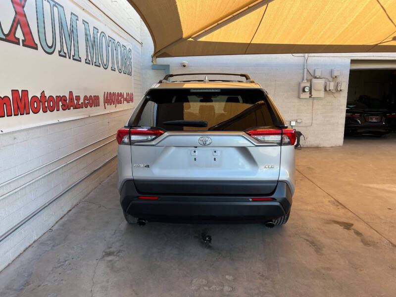 2020 Toyota RAV4 XLE