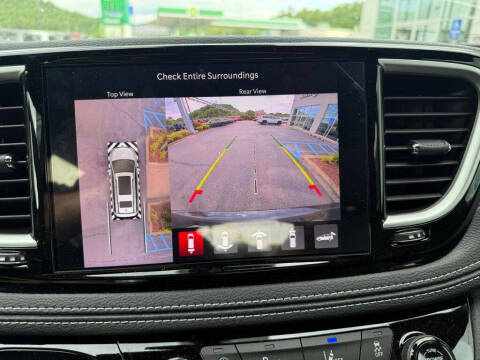 2026 Chrysler Pacifica Select