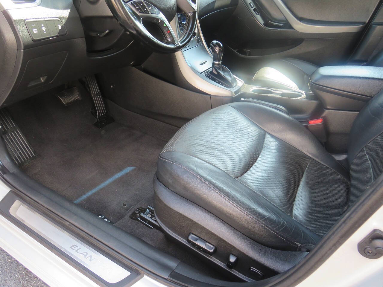 2015 Hyundai ELANTRA for sale at Colbert's Auto Outlet in Hickory, NC