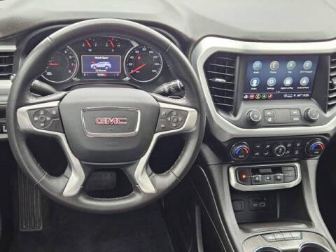 2022 GMC Acadia SLT
