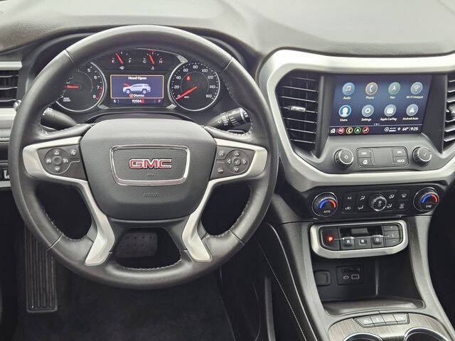 2022 GMC Acadia SLT